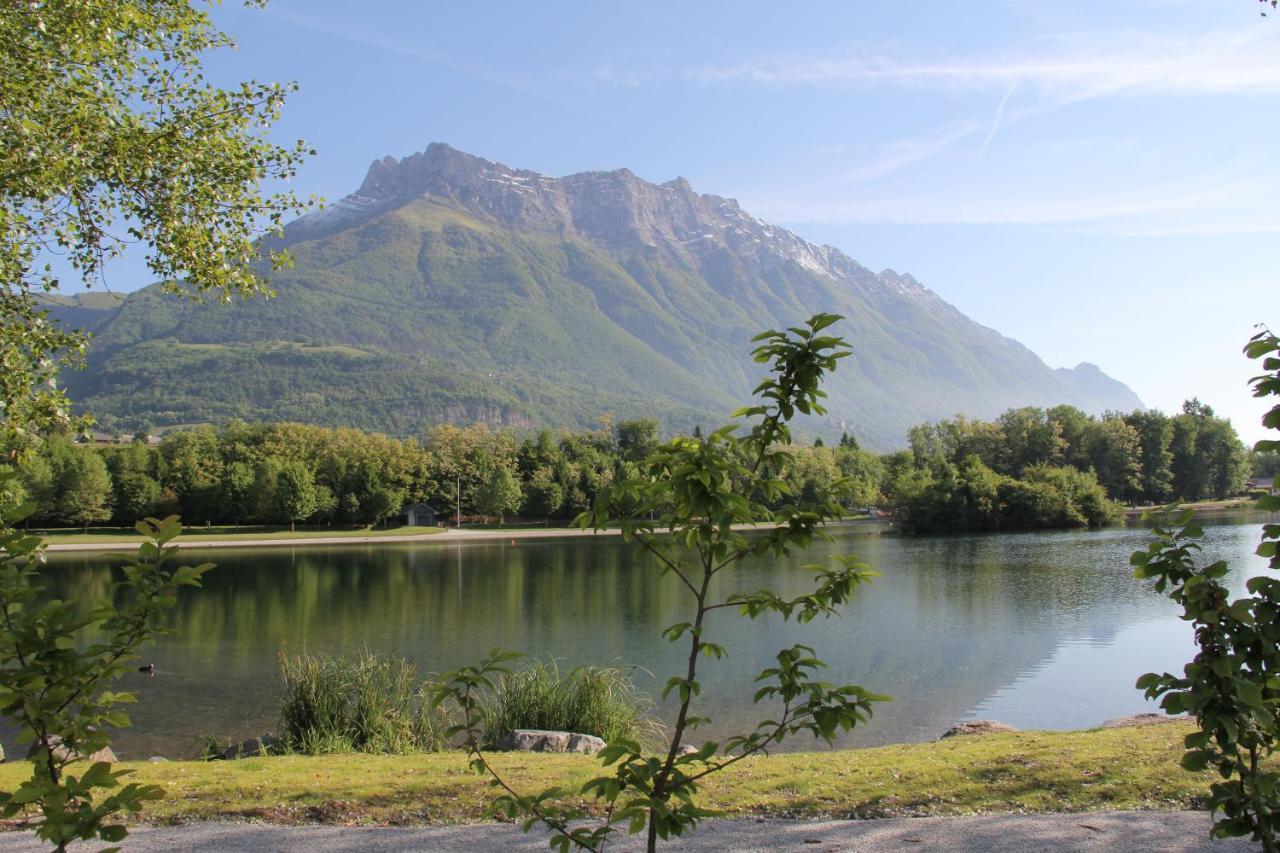 Juste Pour Le Plaisir Bed and Breakfast Saint-Pierre-dʼAlbigny Exterior foto